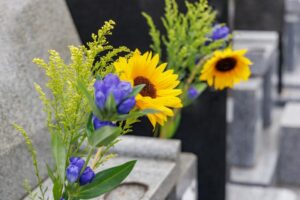 お彼岸に花束を供える意味