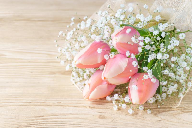 ナチュラルテイストの花束の魅力